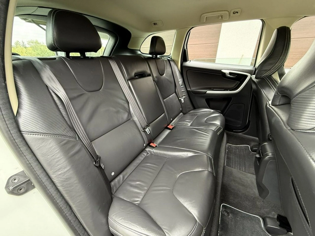 Volvo XC 60 - Zdjęcie 24