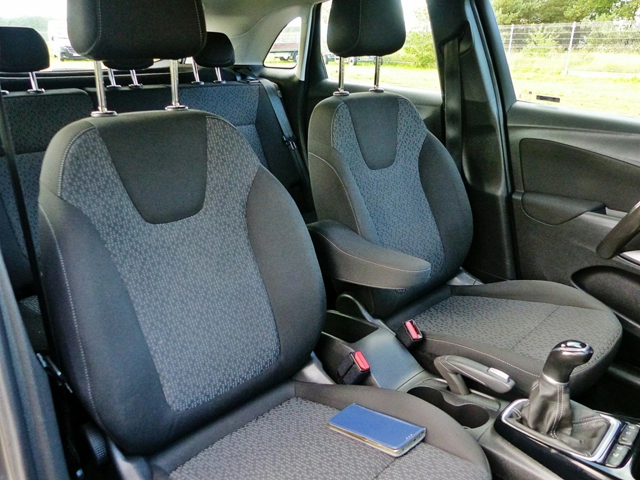 Opel Crossland X - Zdjęcie 24