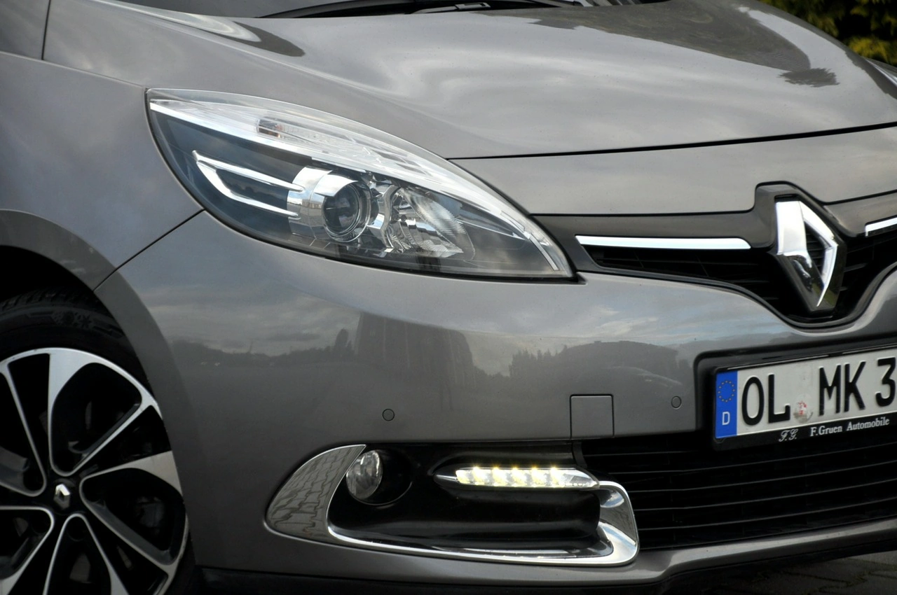 Renault Scenic - Zdjęcie 11