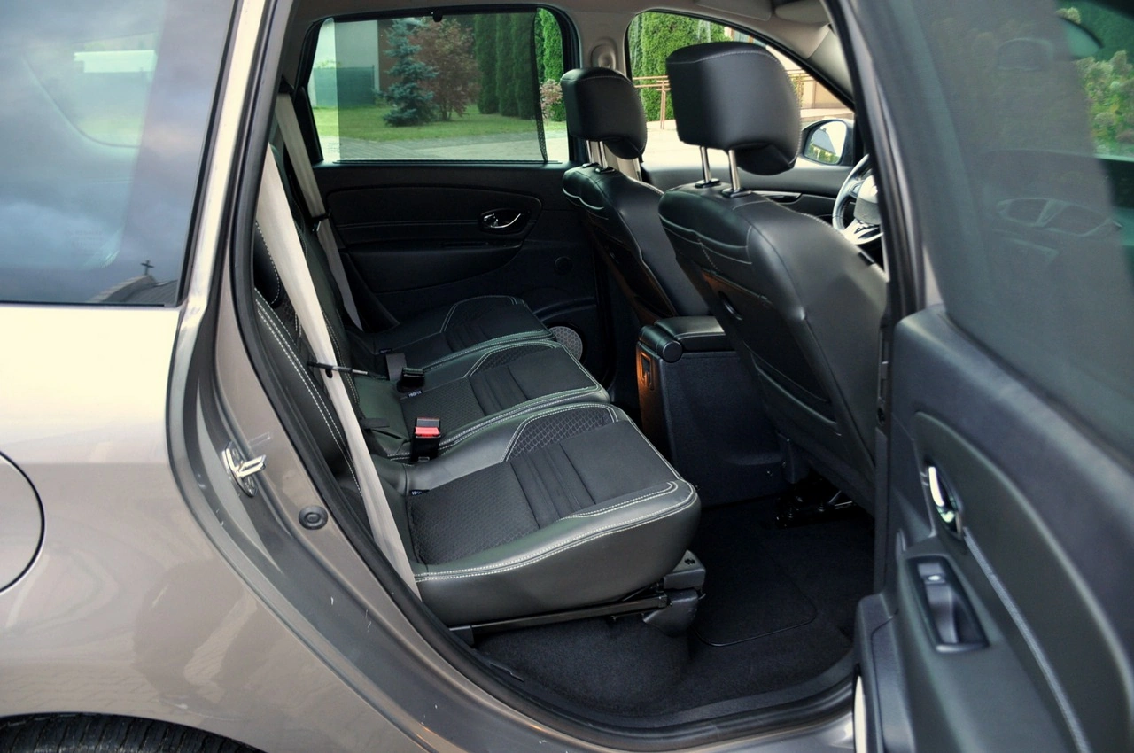 Renault Scenic - Zdjęcie 18