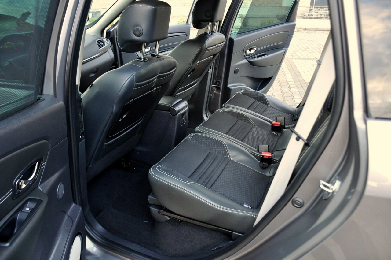 Renault Scenic - Zdjęcie 19