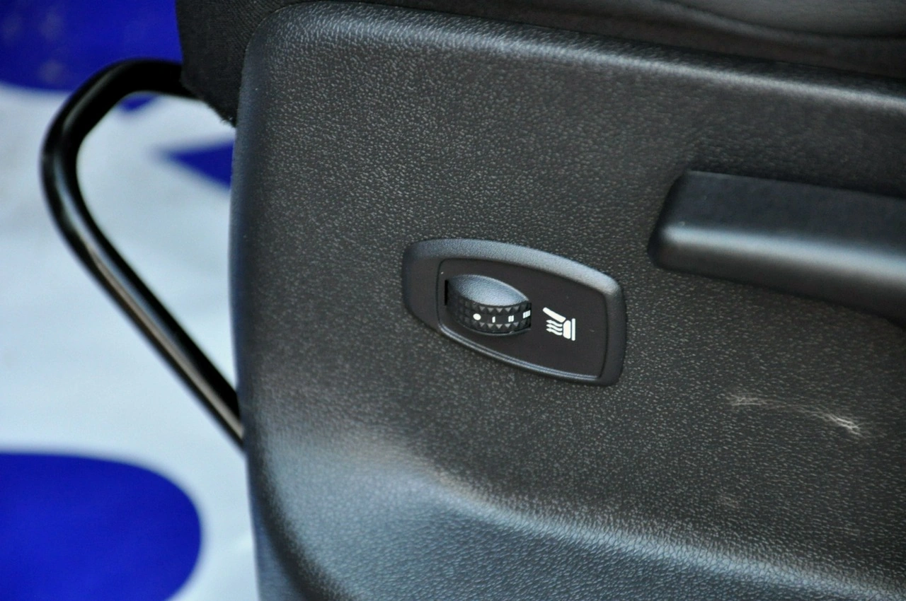 Renault Scenic - Zdjęcie 23