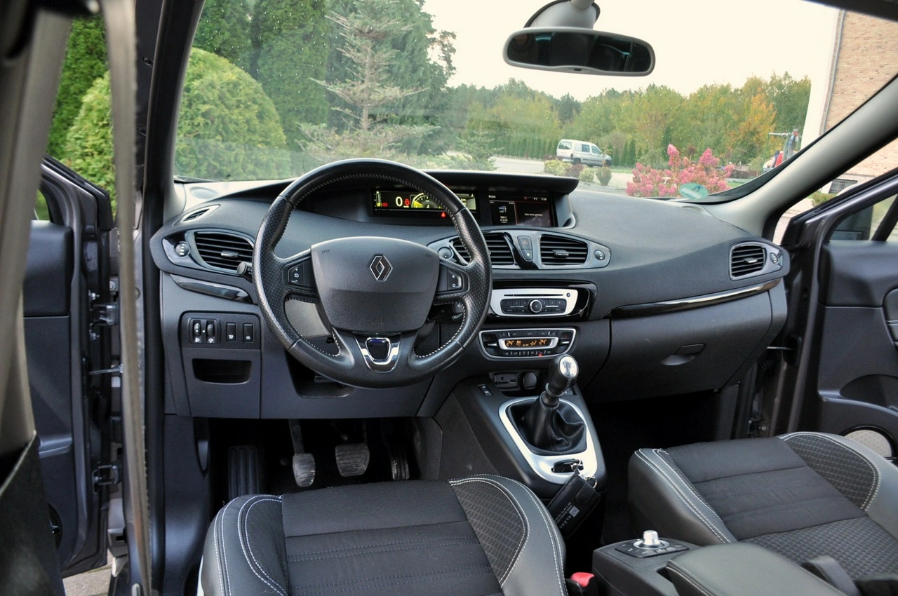 Renault Scenic - Zdjęcie 29
