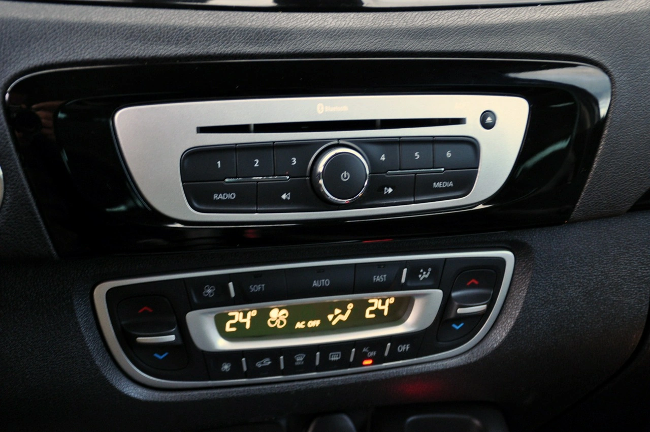 Renault Scenic - Zdjęcie 33