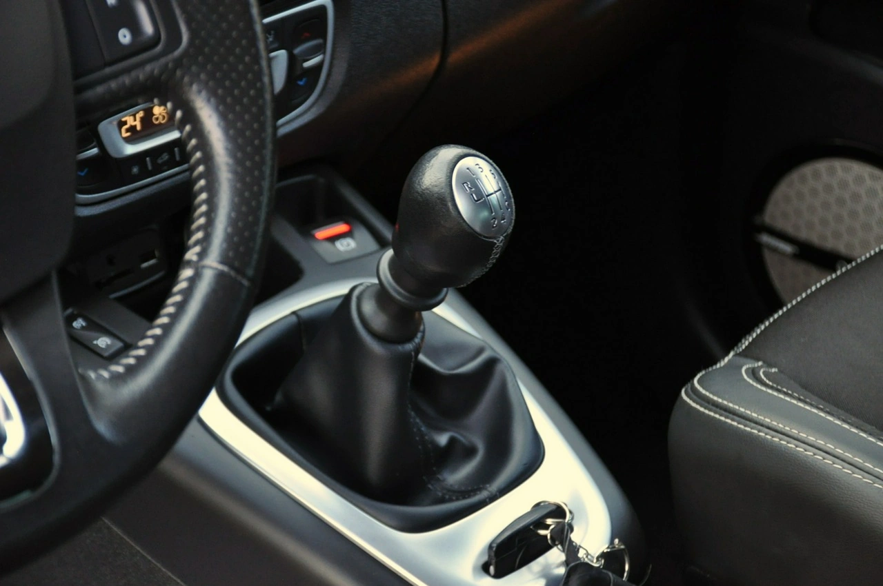 Renault Scenic - Zdjęcie 34