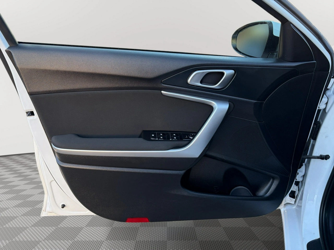 Kia Ceed - Zdjęcie 9
