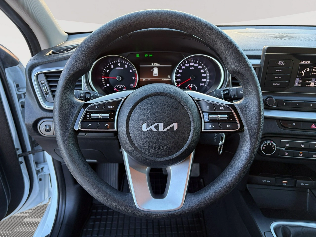 Kia Ceed - Zdjęcie 12