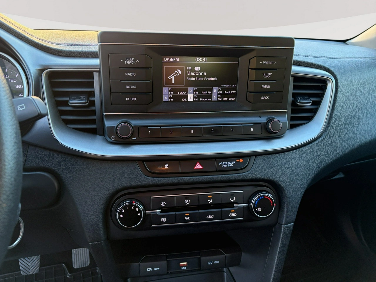Kia Ceed - Zdjęcie 14