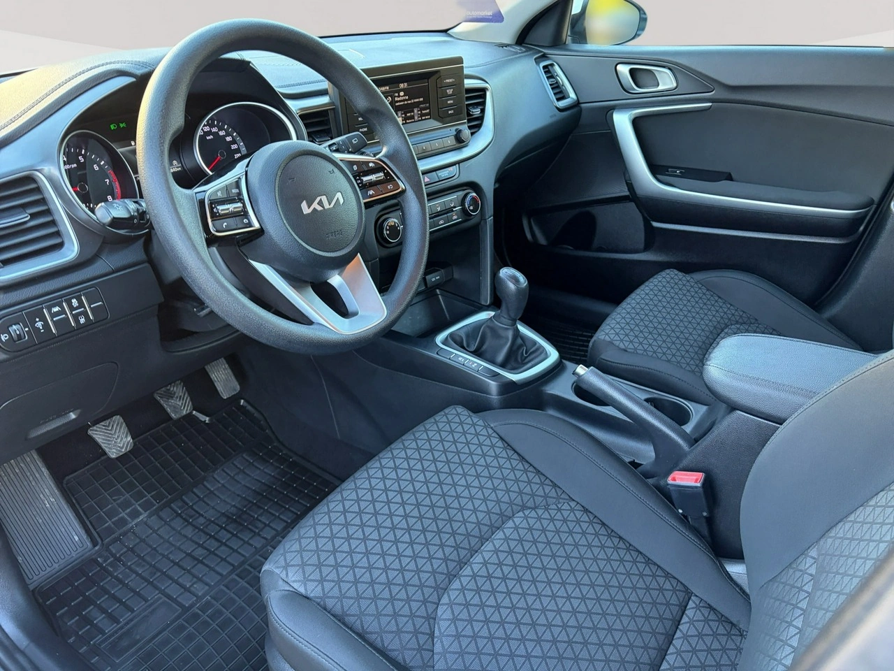 Kia Ceed - Zdjęcie 6