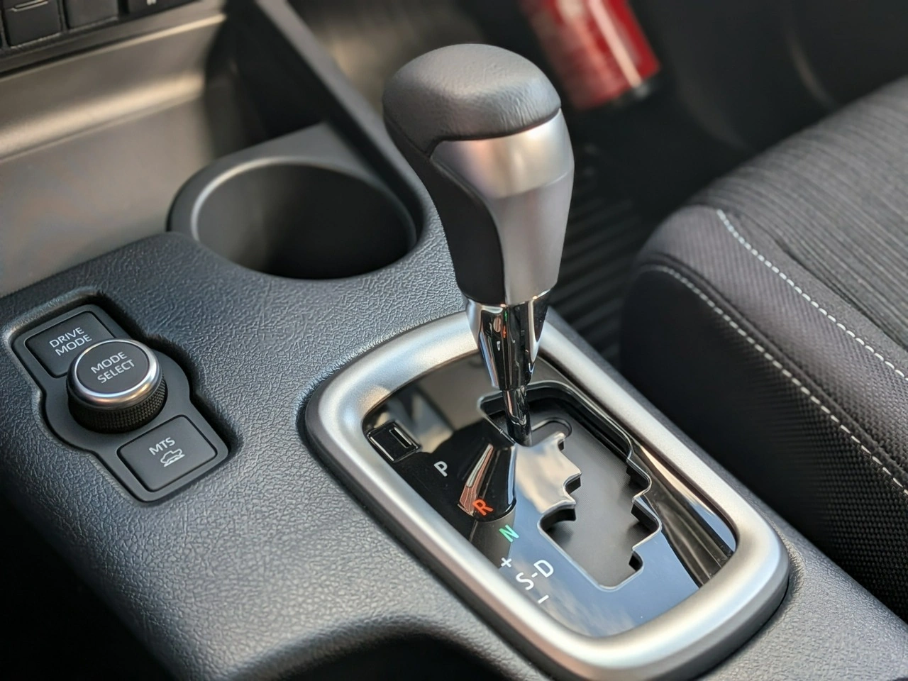 Toyota Hilux - Zdjęcie 7