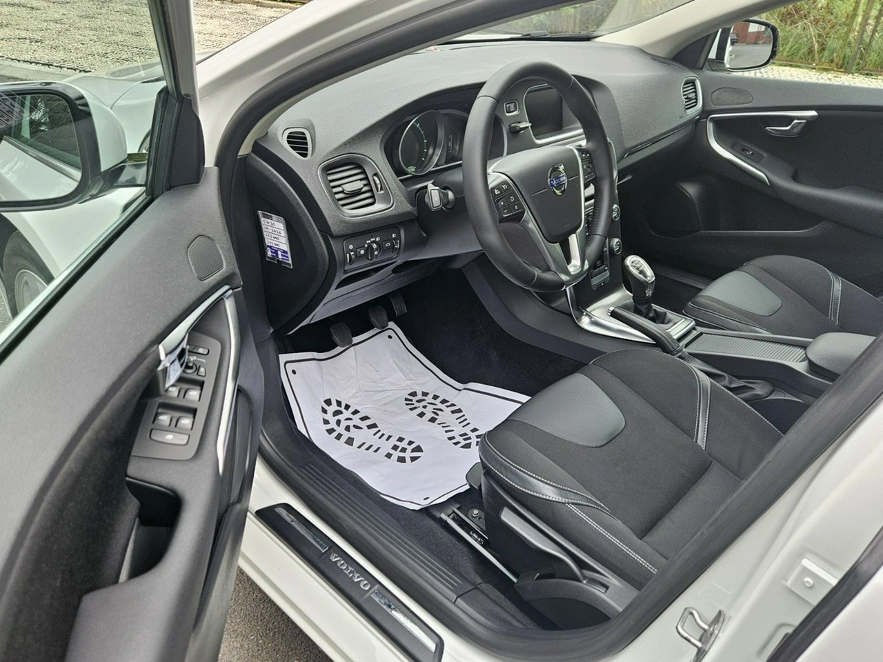 Volvo V40 - Zdjęcie 10
