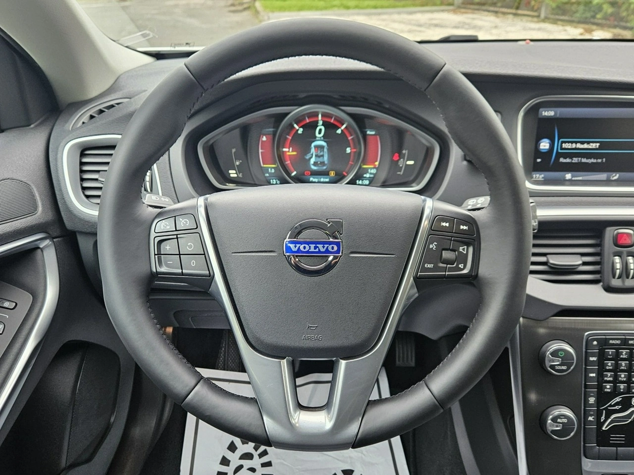 Volvo V40 - Zdjęcie 13