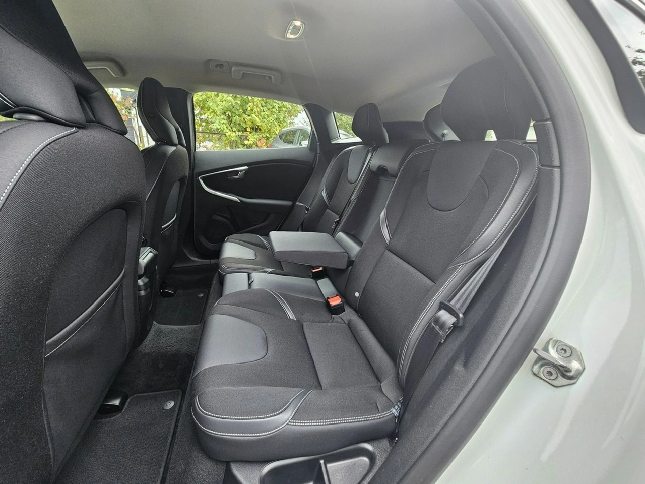 Volvo V40 - Zdjęcie 15