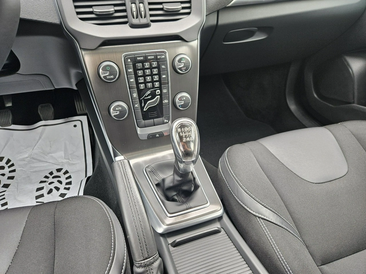 Volvo V40 - Zdjęcie 18