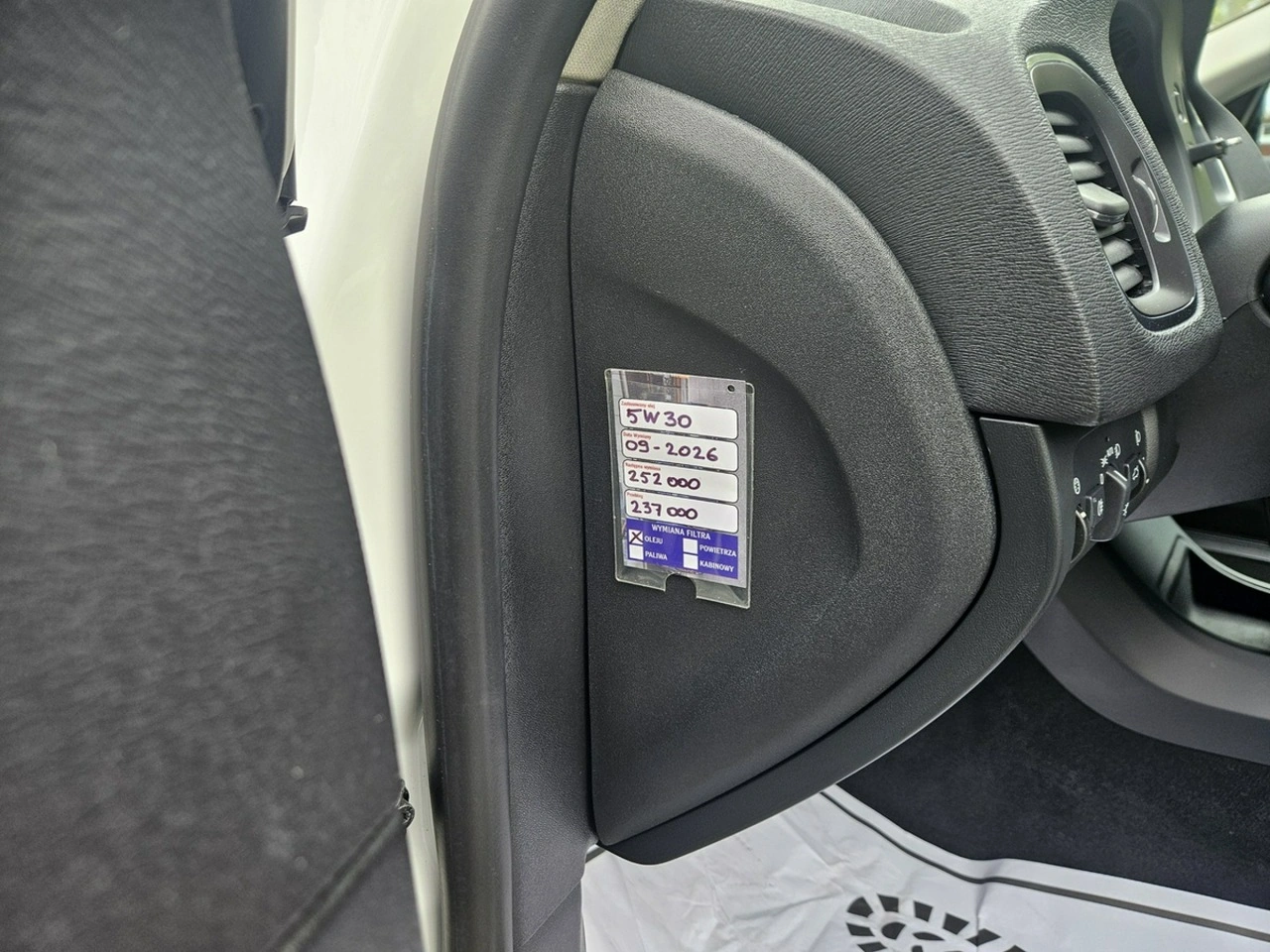 Volvo V40 - Zdjęcie 27