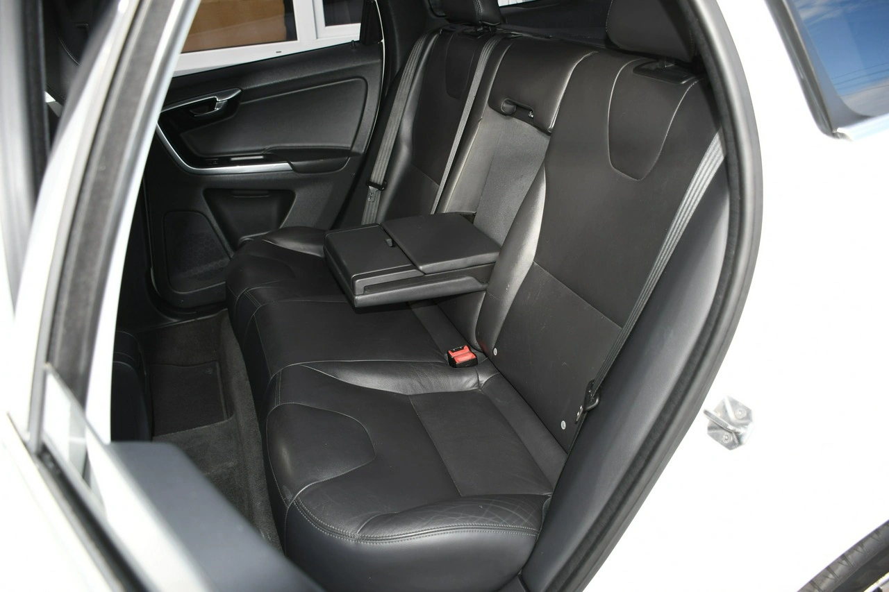 Volvo XC 60 - Zdjęcie 32