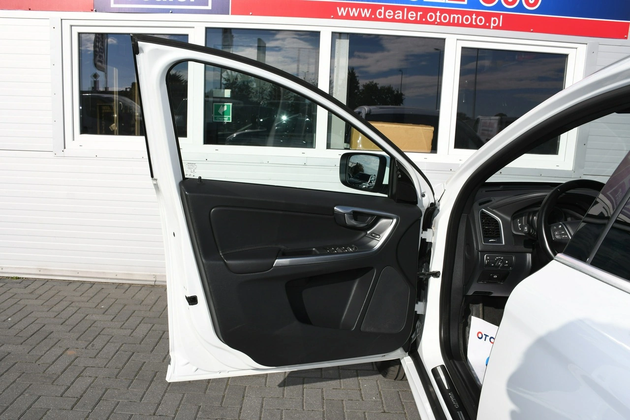 Volvo XC 60 - Zdjęcie 33