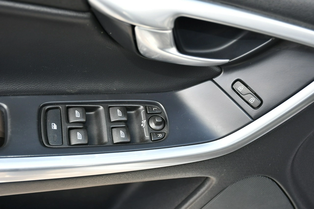 Volvo XC 60 - Zdjęcie 34