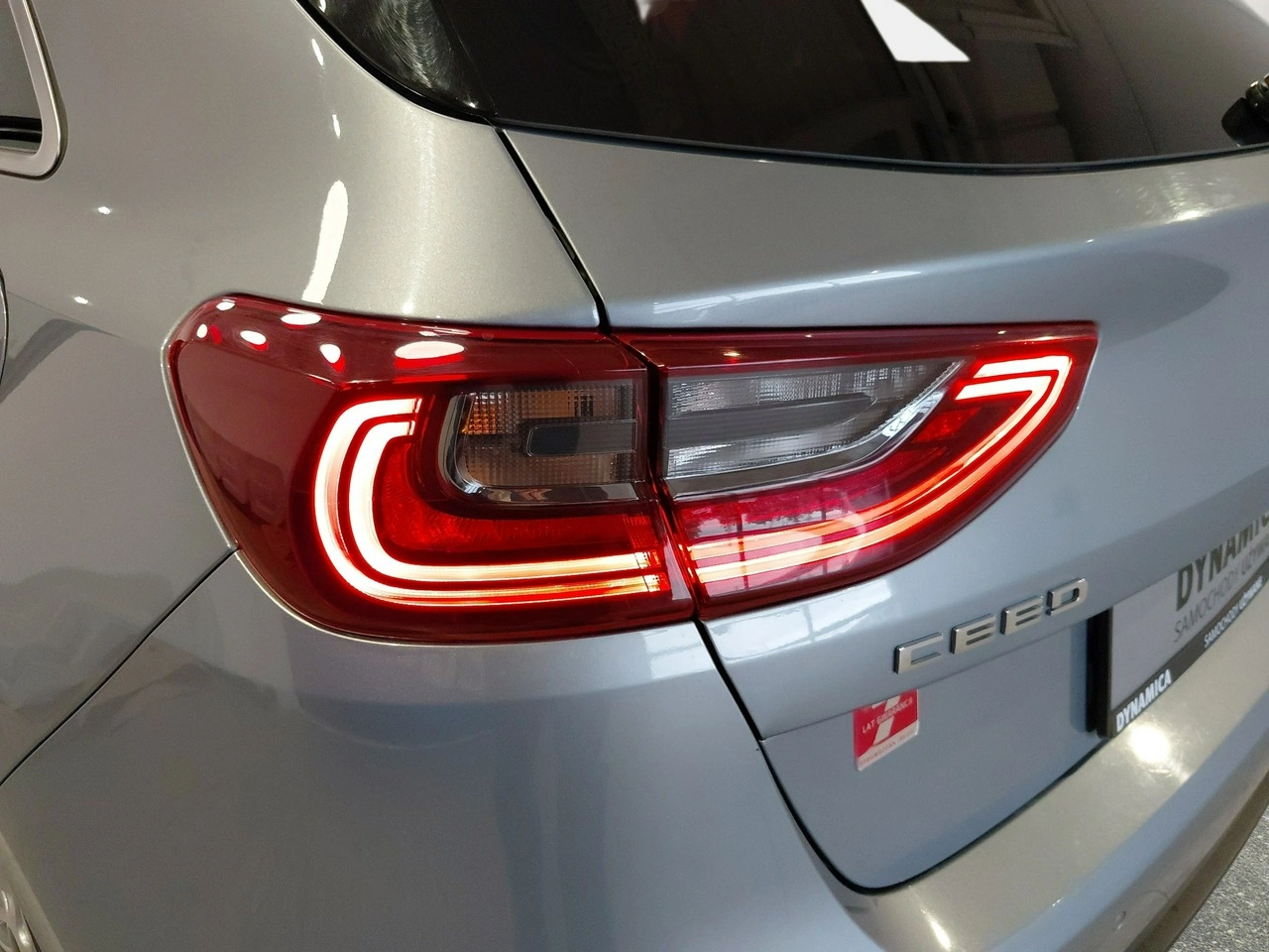 Kia Ceed - Zdjęcie 10