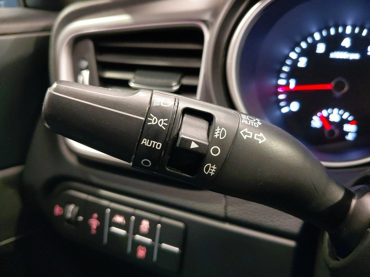 Kia Ceed - Zdjęcie 20