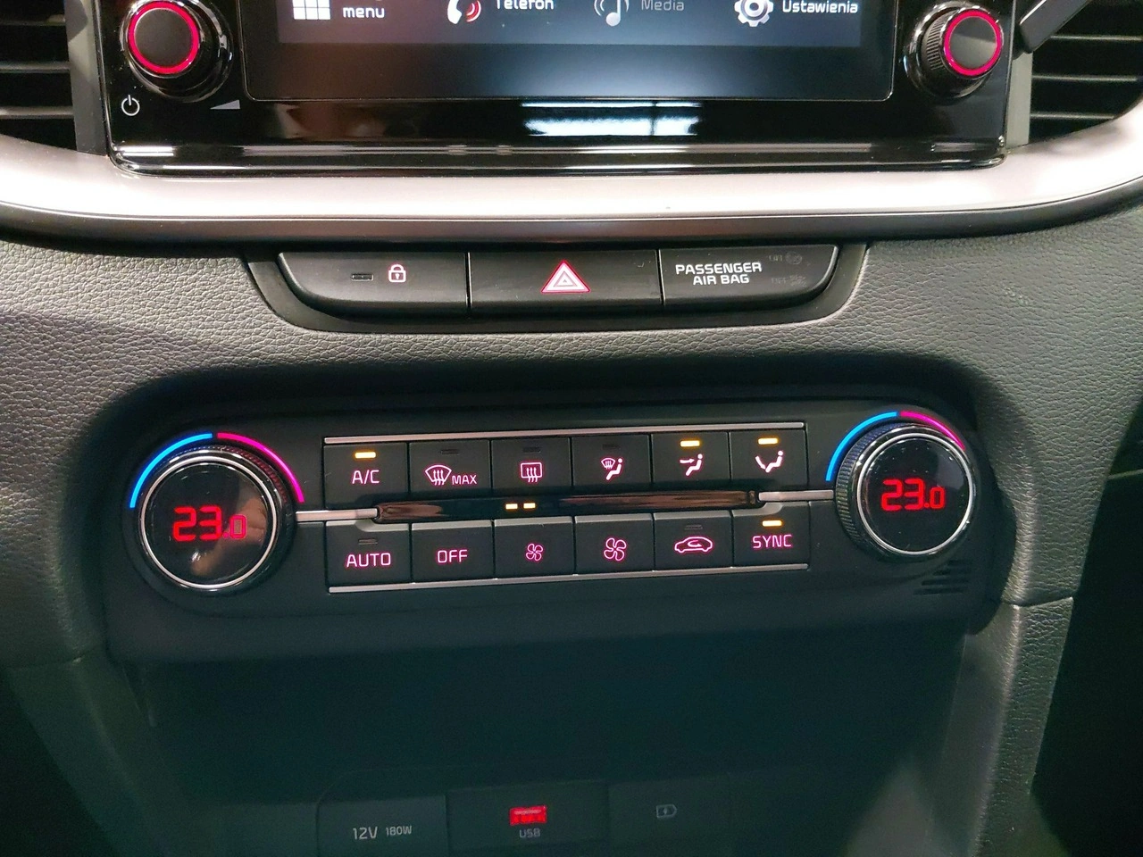 Kia Ceed - Zdjęcie 28