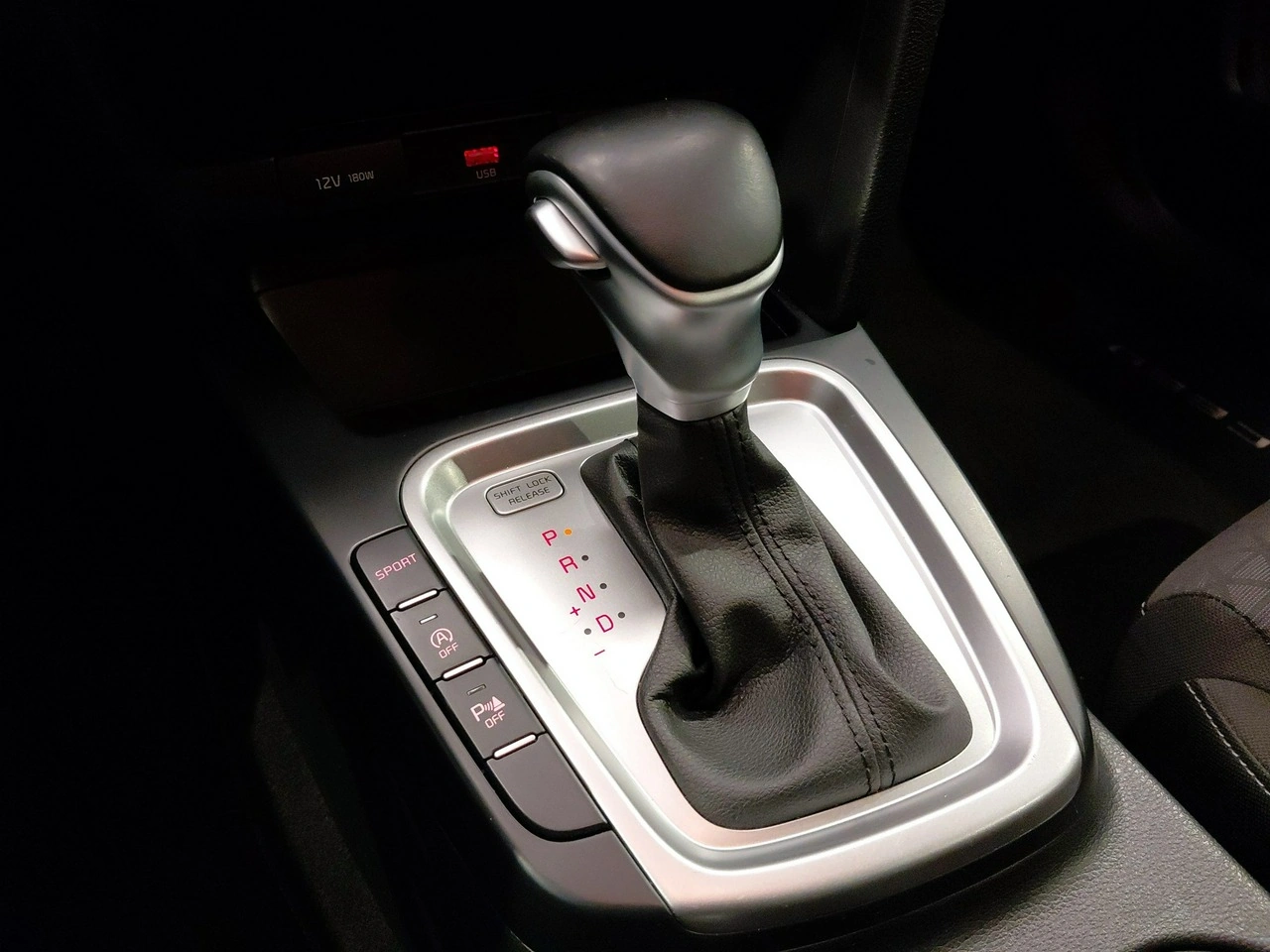 Kia Ceed - Zdjęcie 29