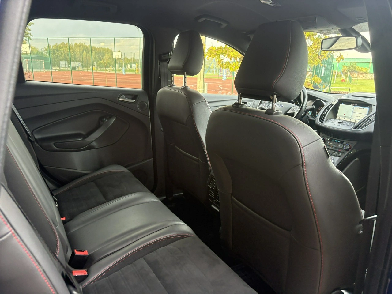 Ford Kuga - Zdjęcie 12