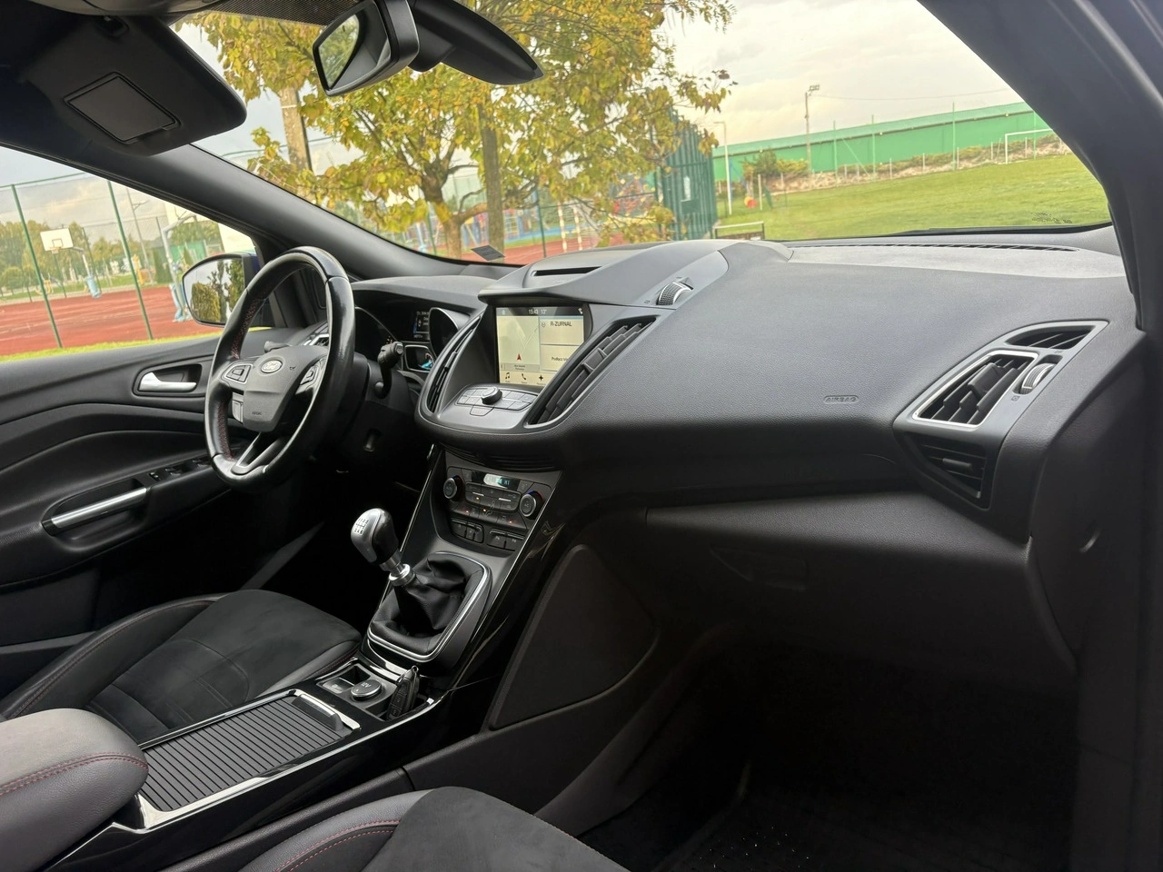 Ford Kuga - Zdjęcie 13