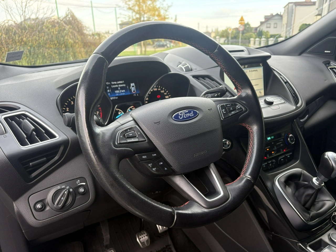 Ford Kuga - Zdjęcie 14