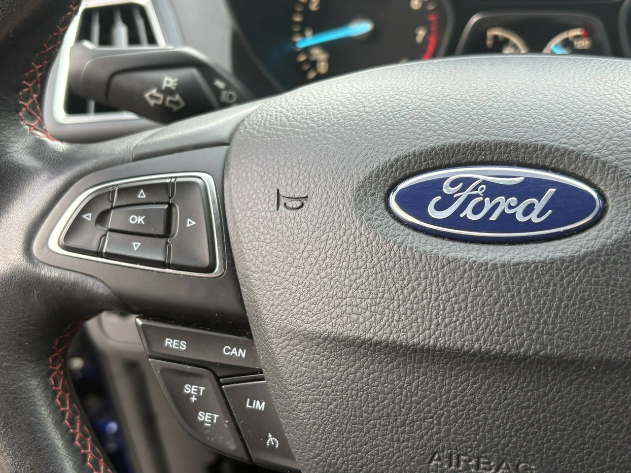 Ford Kuga - Zdjęcie 22