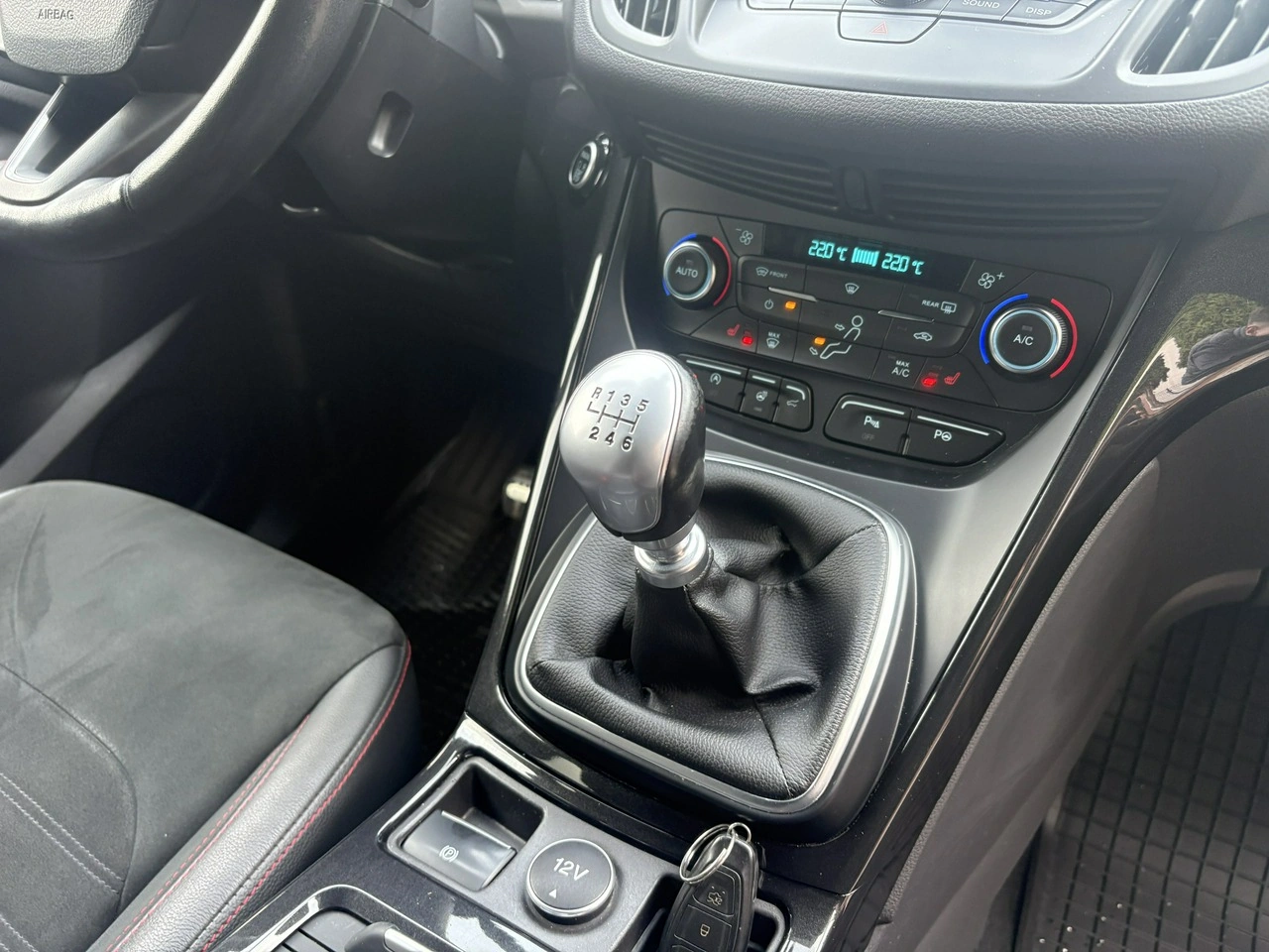 Ford Kuga - Zdjęcie 31