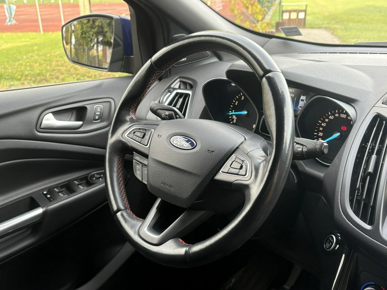 Ford Kuga - Zdjęcie 34