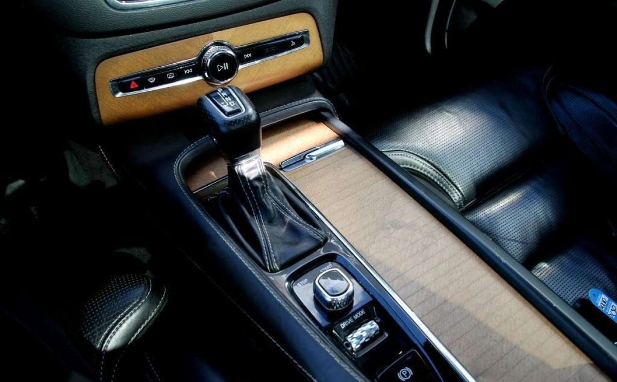 Volvo XC 90 - Zdjęcie 9