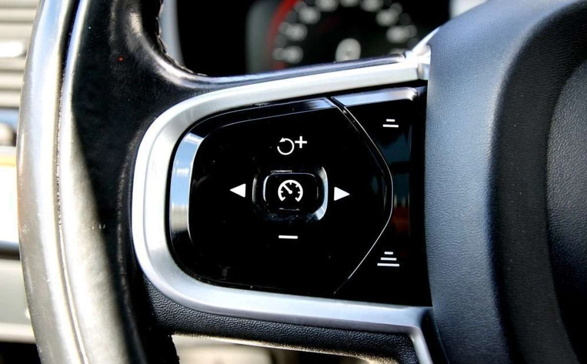 Volvo XC 90 - Zdjęcie 14