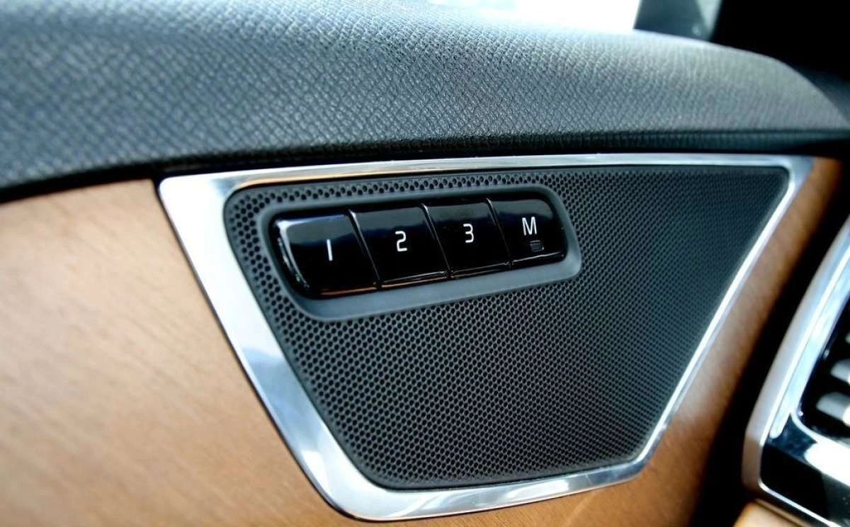 Volvo XC 90 - Zdjęcie 25