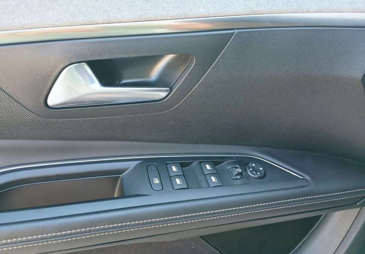 Peugeot 5008 - Zdjęcie 10