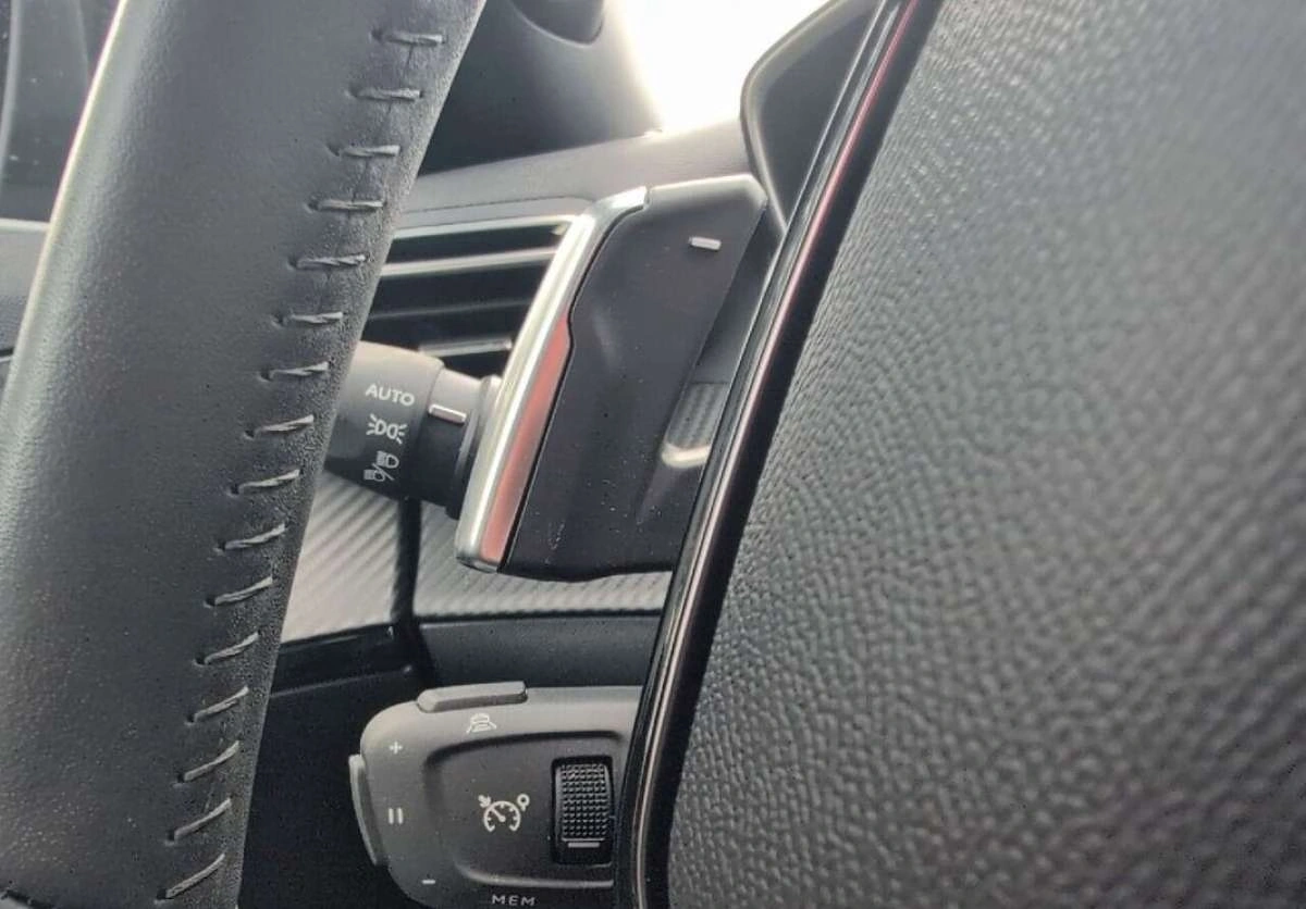 Peugeot 2008 - Zdjęcie 9