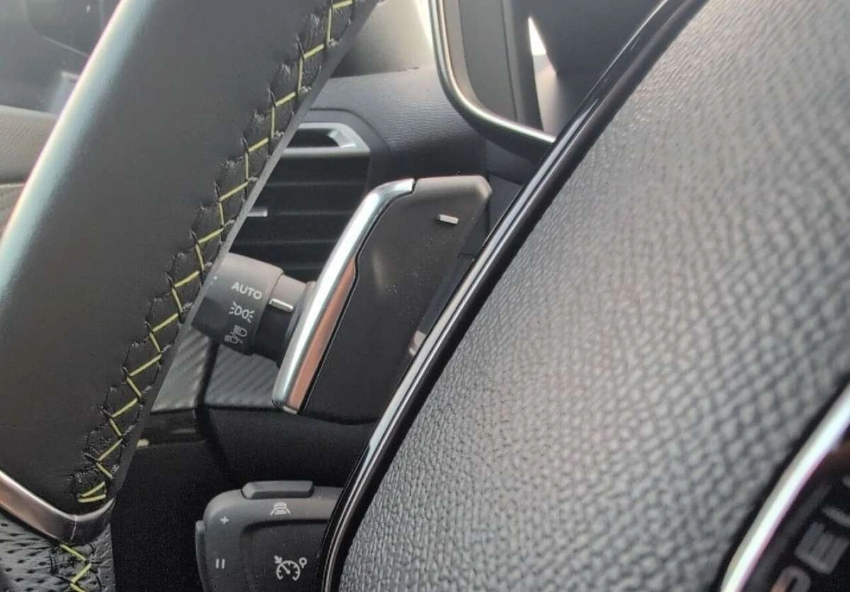 Peugeot 2008 - Zdjęcie 8