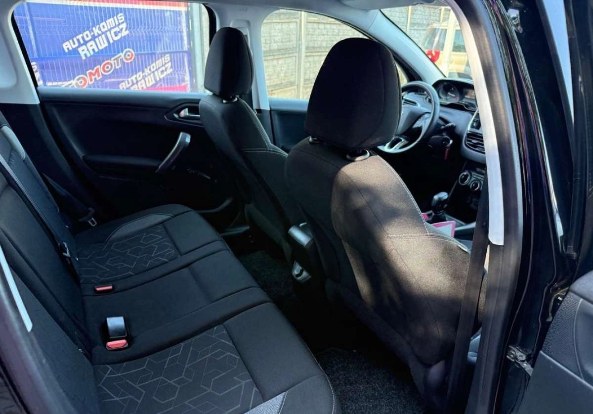 Peugeot 2008 - Zdjęcie 9