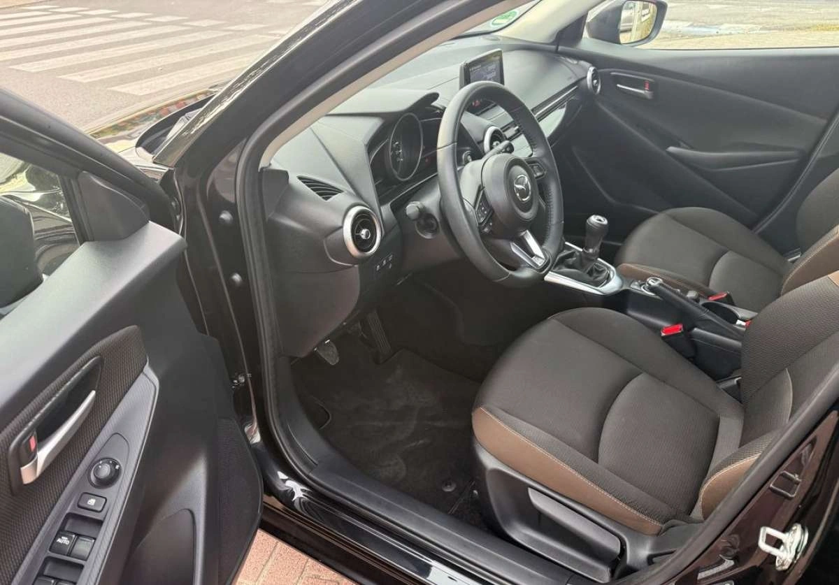 Mazda 2 - Zdjęcie 2