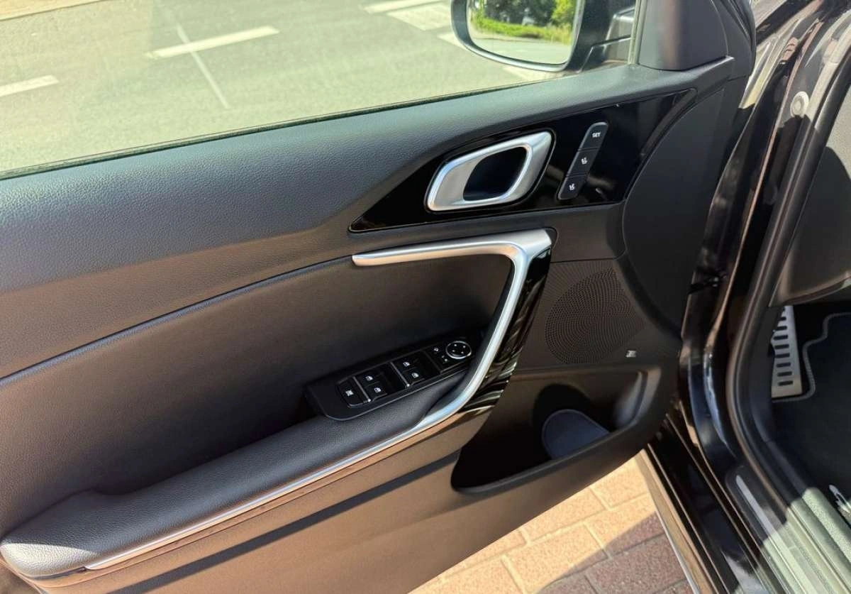Kia Ceed - Zdjęcie 9