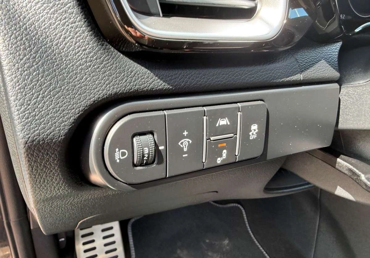 Kia Ceed - Zdjęcie 10