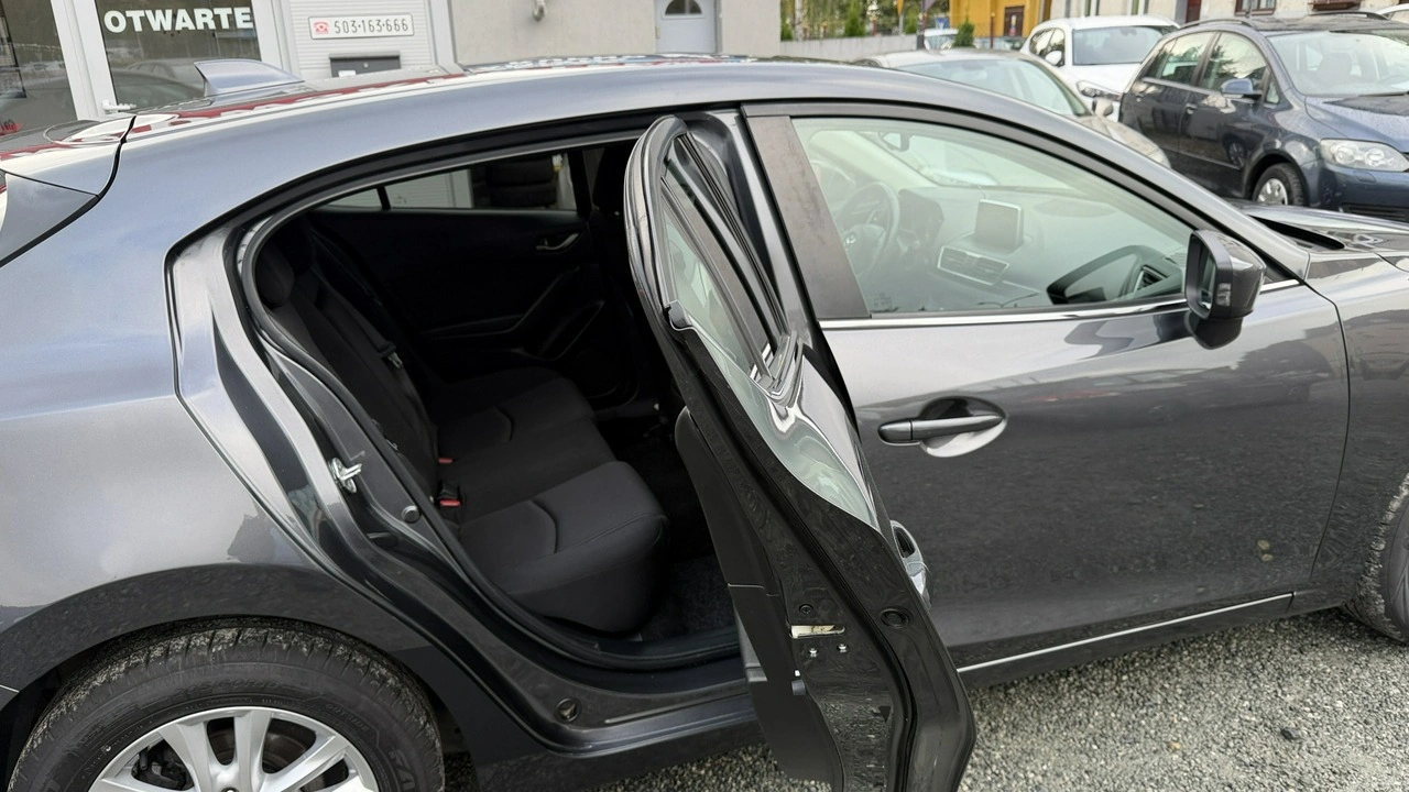 Mazda 3 - Zdjęcie 18