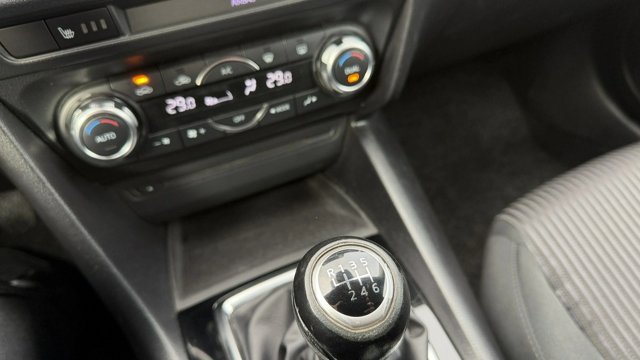 Mazda 3 - Zdjęcie 27
