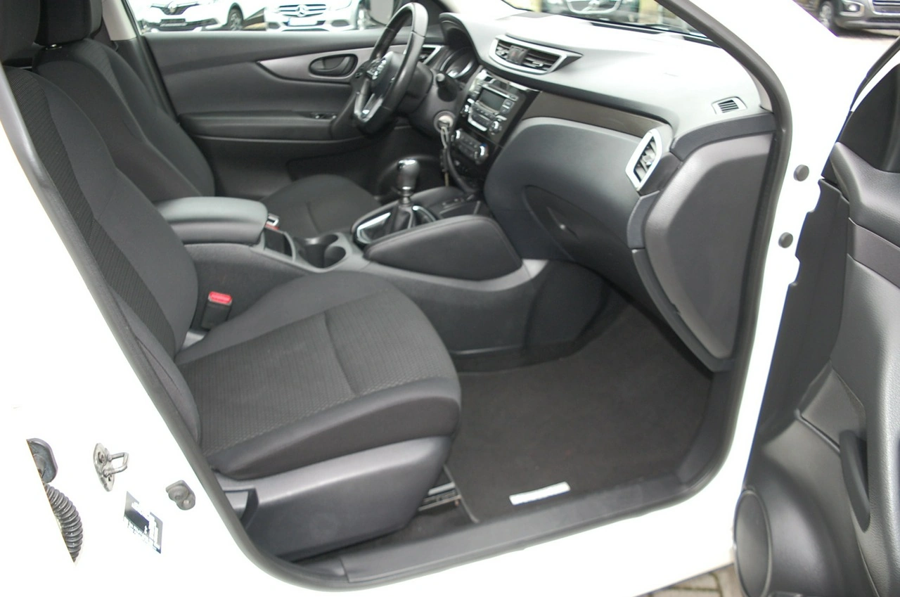 Nissan Qashqai - Zdjęcie 24