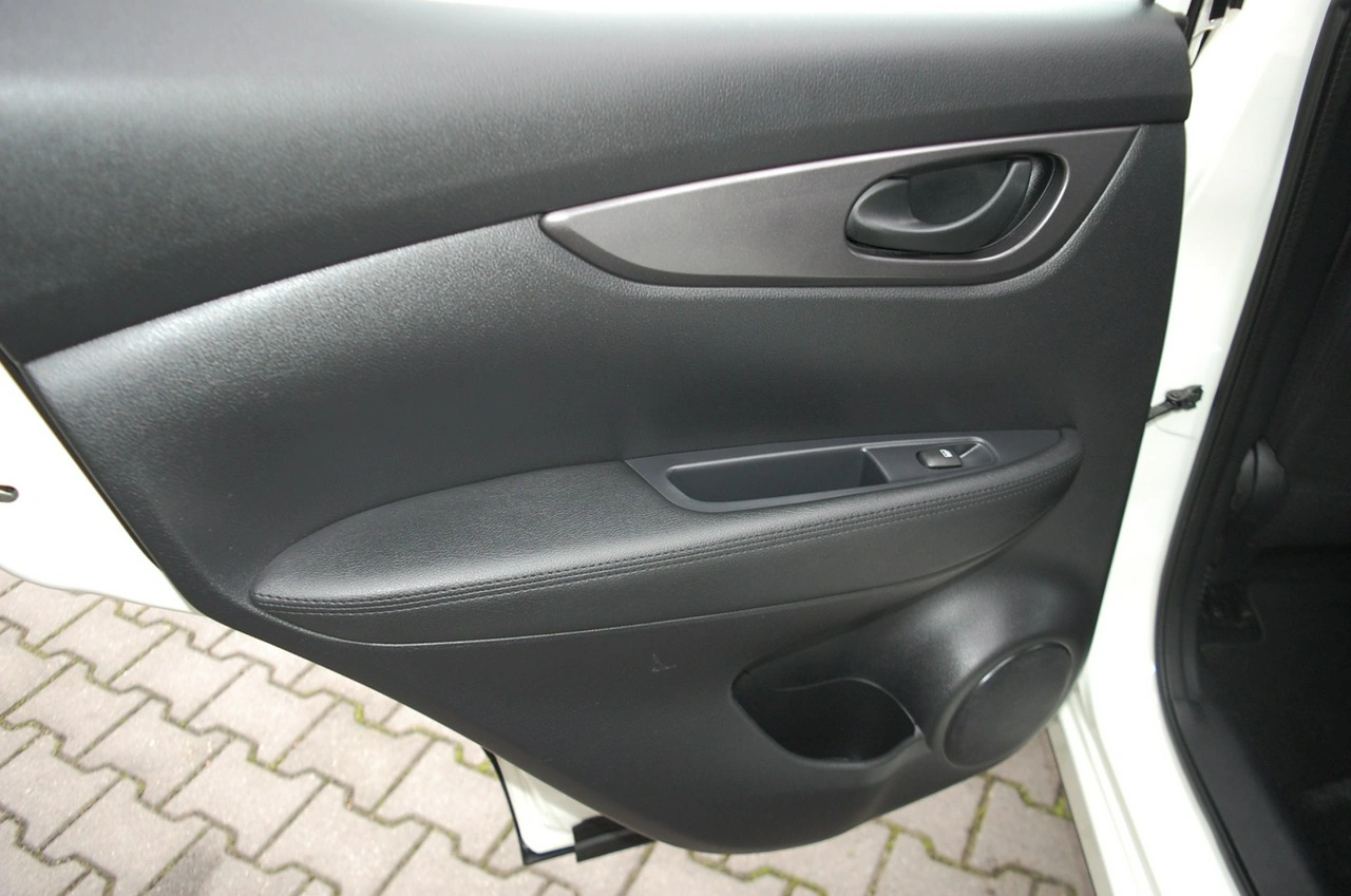 Nissan Qashqai - Zdjęcie 30