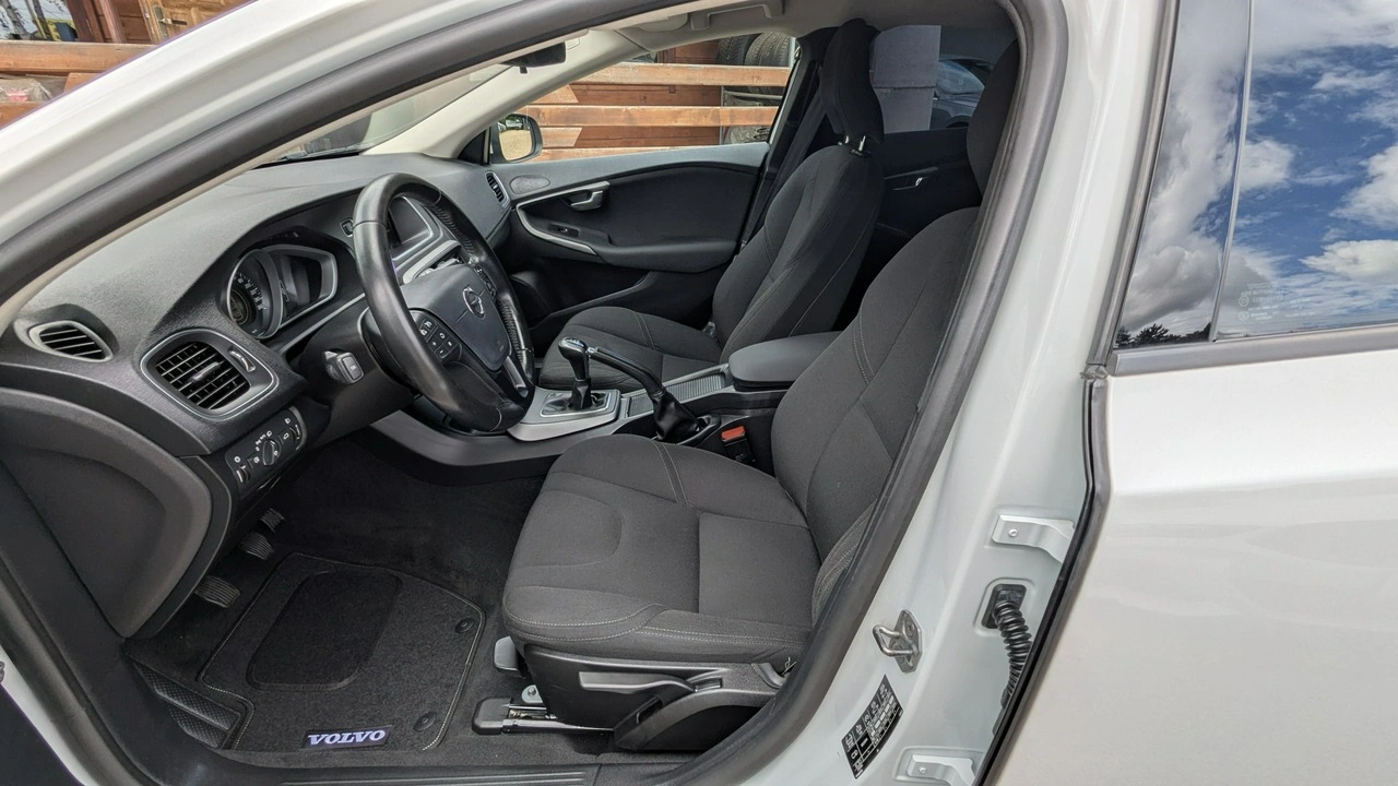 Volvo V40 - Zdjęcie 13