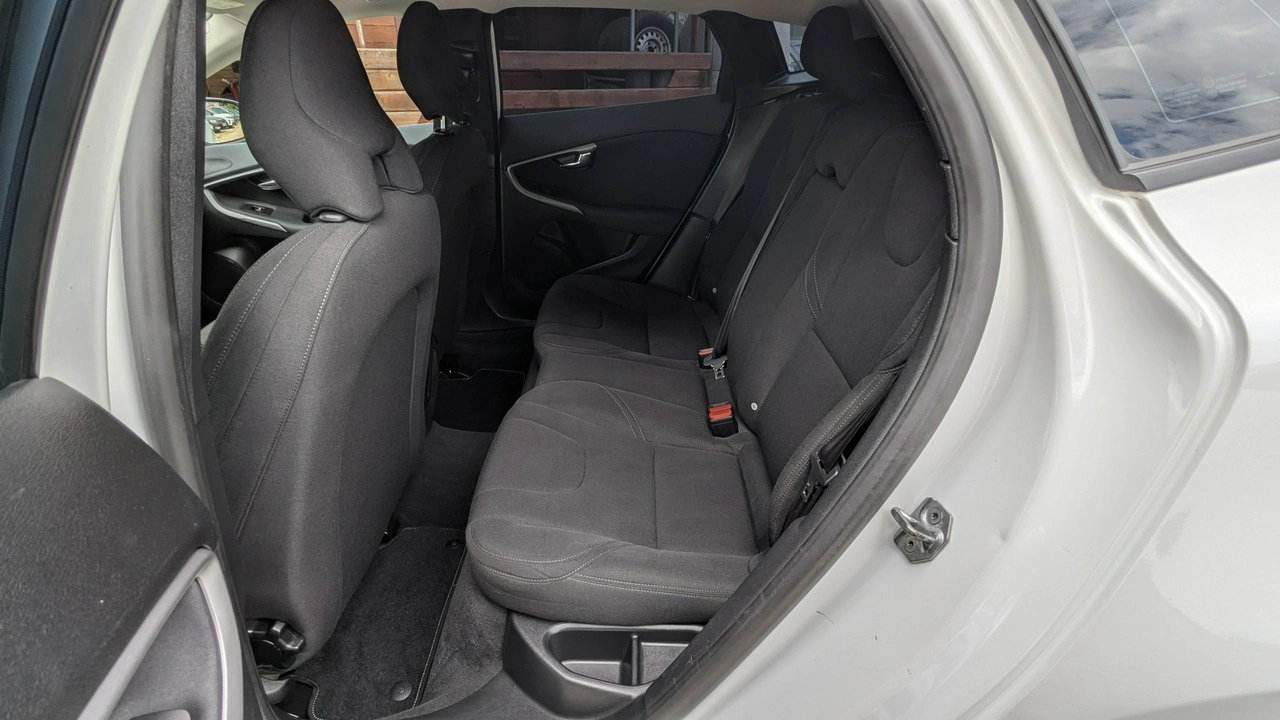 Volvo V40 - Zdjęcie 15