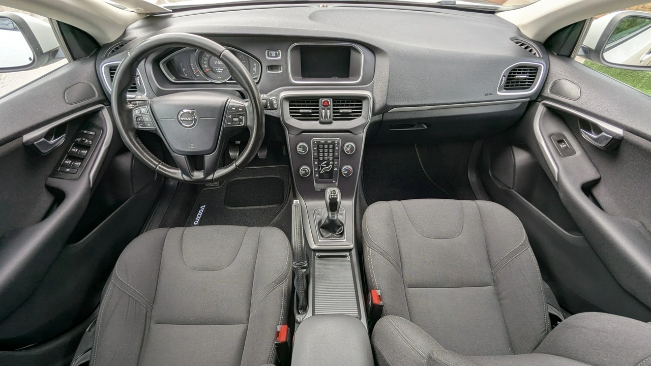 Volvo V40 - Zdjęcie 20
