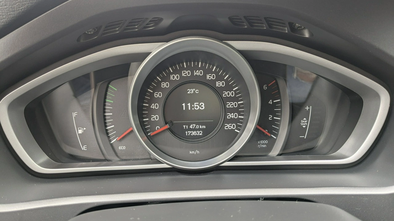 Volvo V40 - Zdjęcie 21